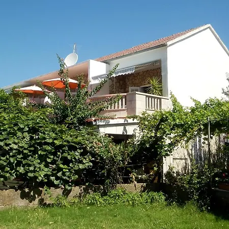 Apartment 16404b *