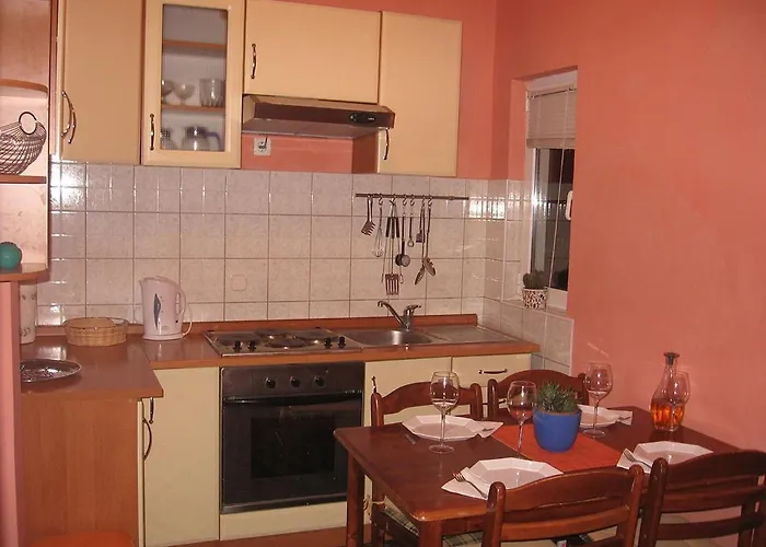 Apartment 16404b